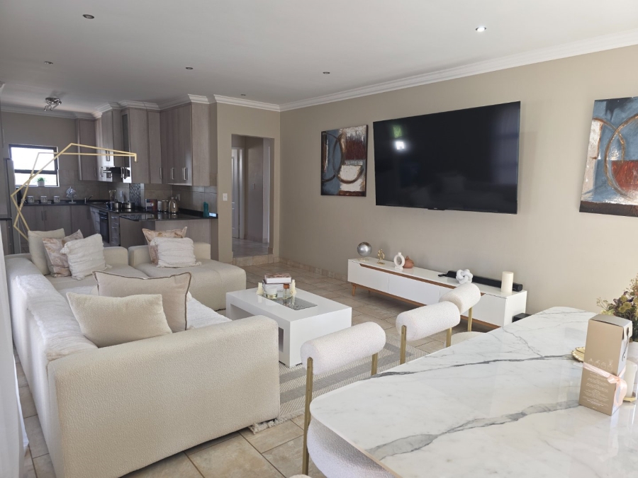 To Let 3 Bedroom Property for Rent in Wilkoppies North West